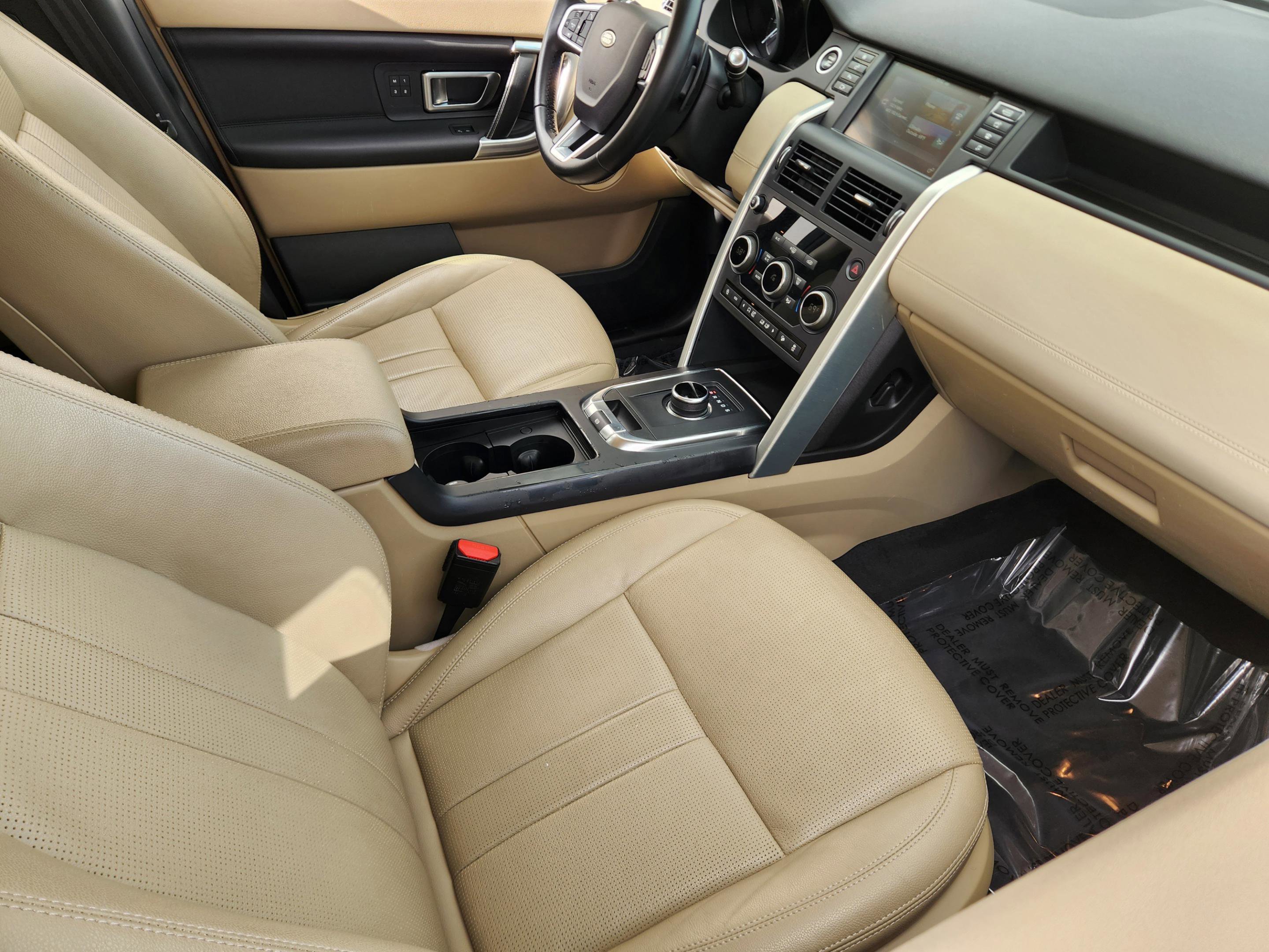 Used 2019 Land Rover Discovery Sport HSE AWD/4WD image 9