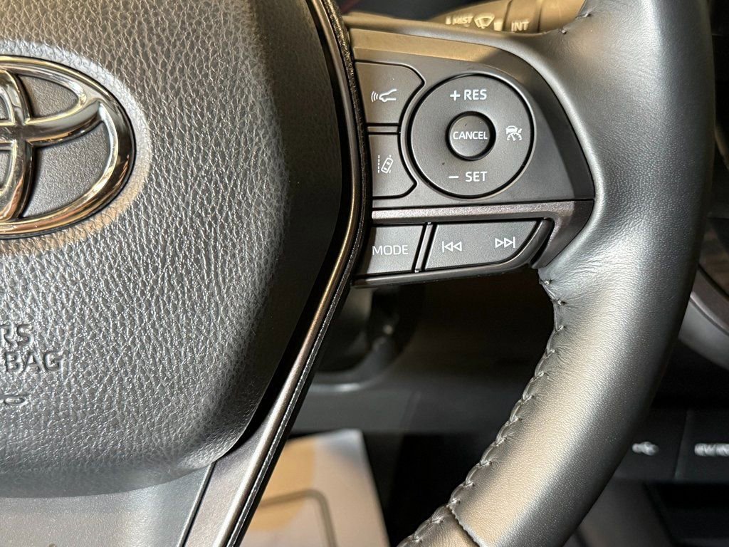 Used 2023 Toyota Camry XSE image 12