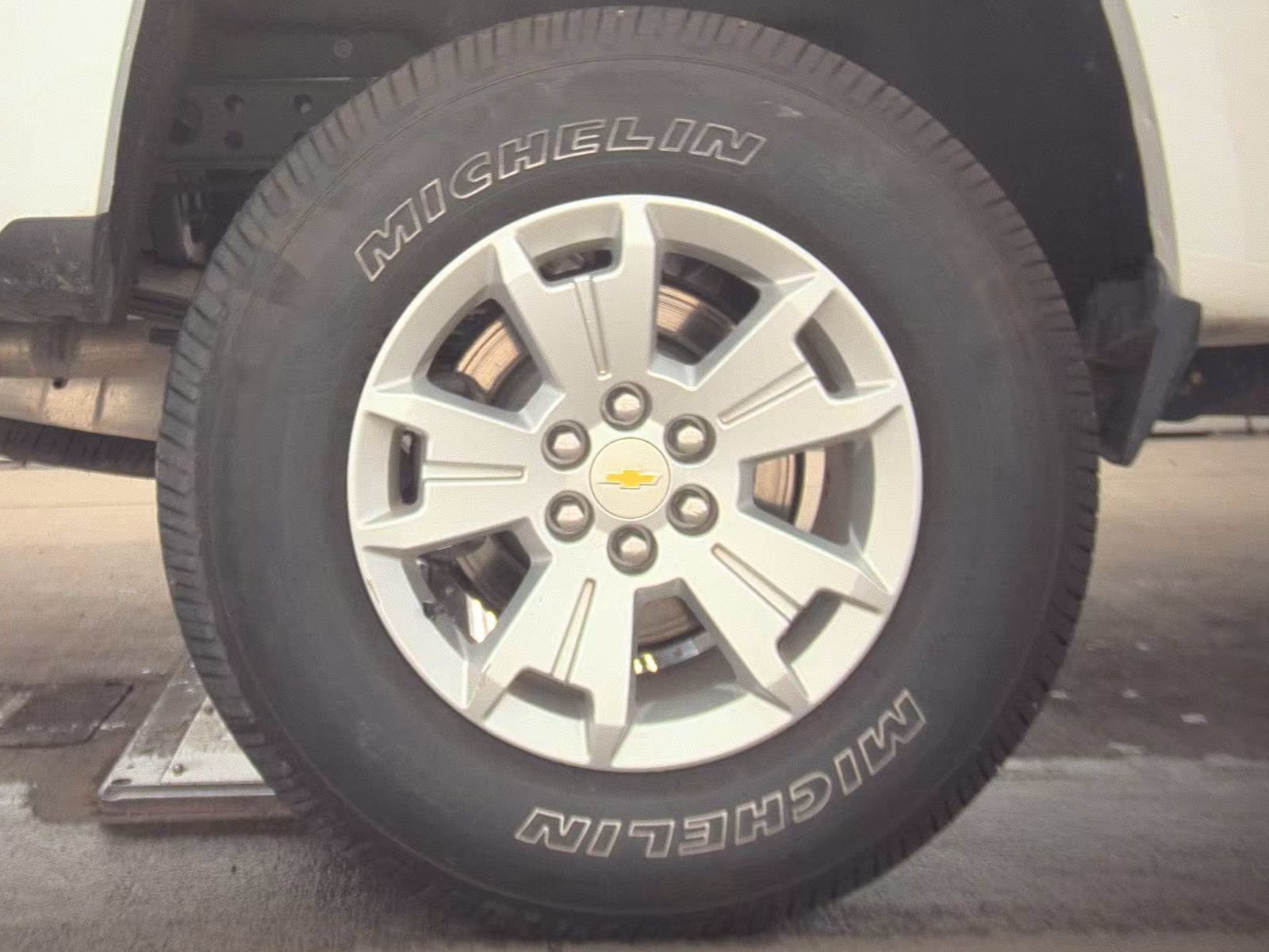 Used 2022 Chevrolet Colorado LT w/ Fleet Safety Package AWD/4WD image 16