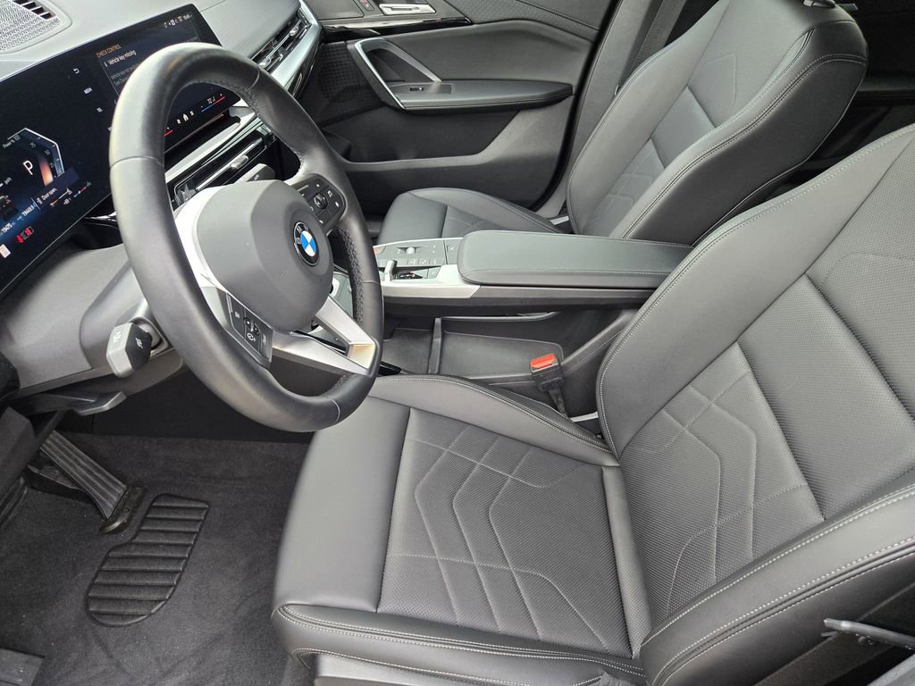 Used 2024 BMW X2 xDrive28i w/ Convenience Package image 16