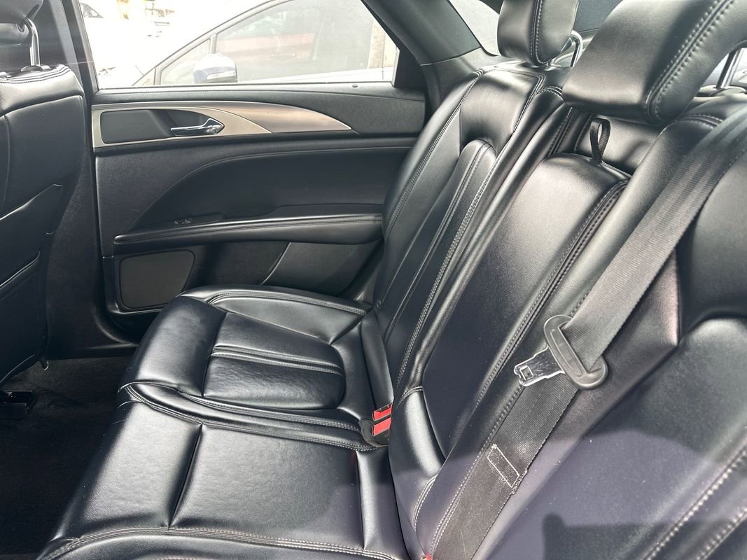 Used 2019 Lincoln MKZ Premiere image 35