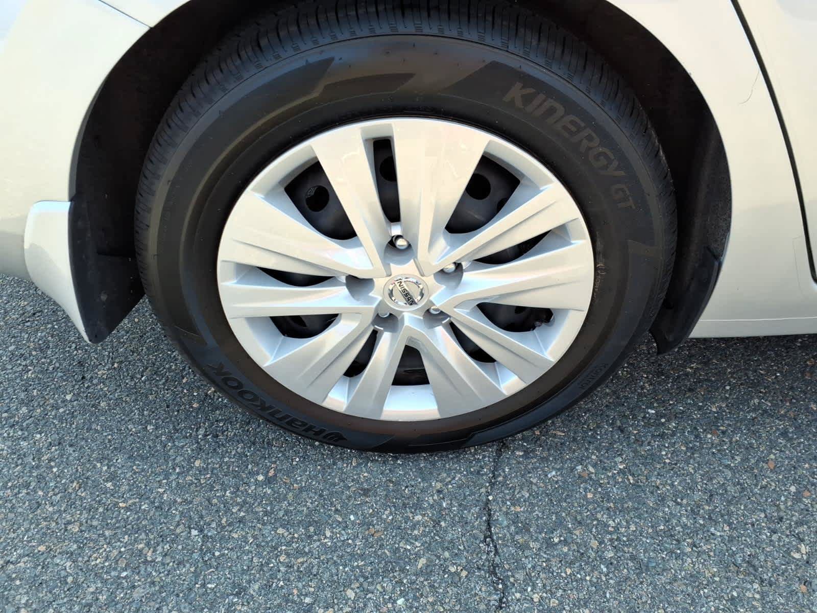 Certified 2023 Nissan Sentra S FWD image 9