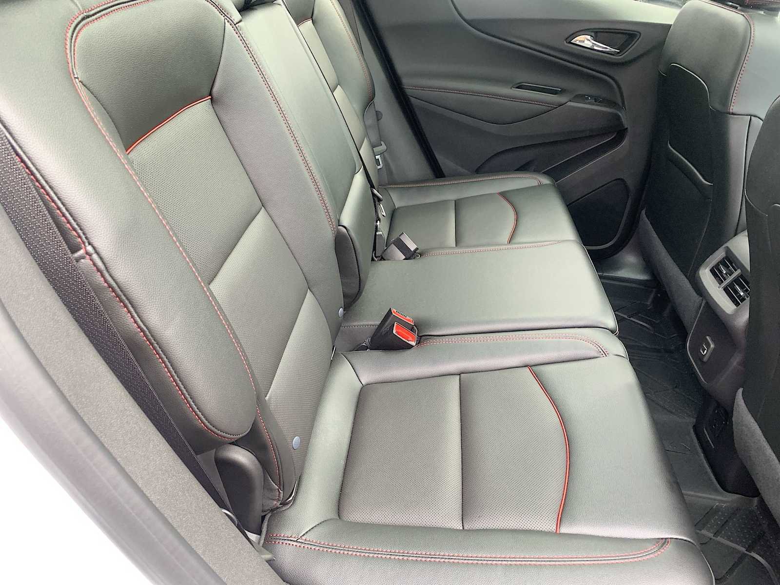 Certified 2024 Chevrolet Equinox RS w/ RS Leather Package image 28