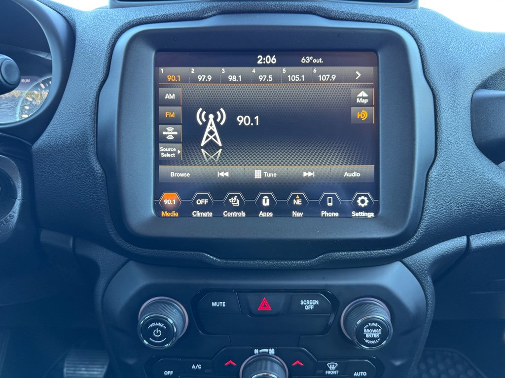 Used 2019 Jeep Renegade Trailhawk w/ UConnect 8.4 Nav Group image 21