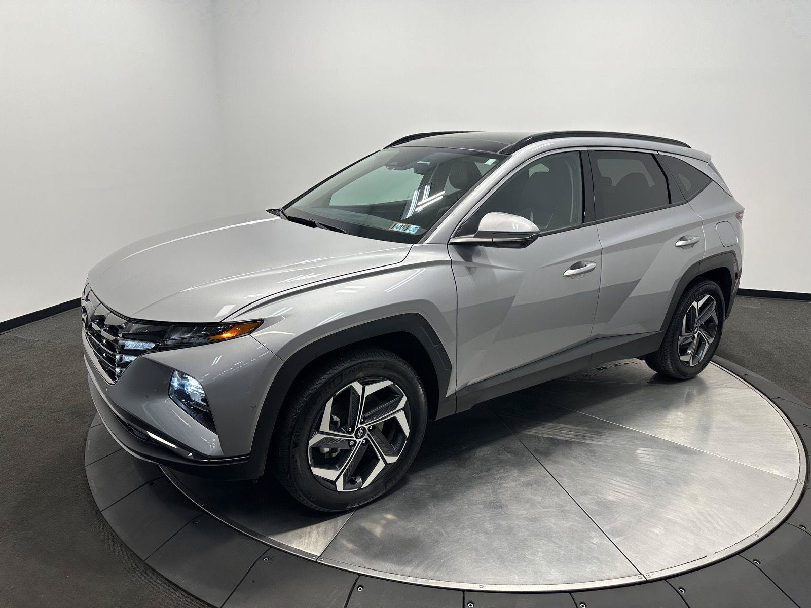 Certified 2023 Hyundai Tucson Limited AWD/4WD image 4