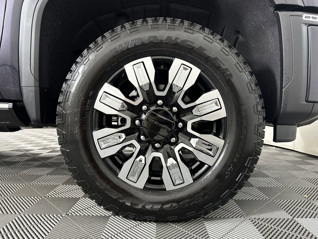 New 2025 GMC Sierra 2500 Denali w/ Denali Reserve Package image 11