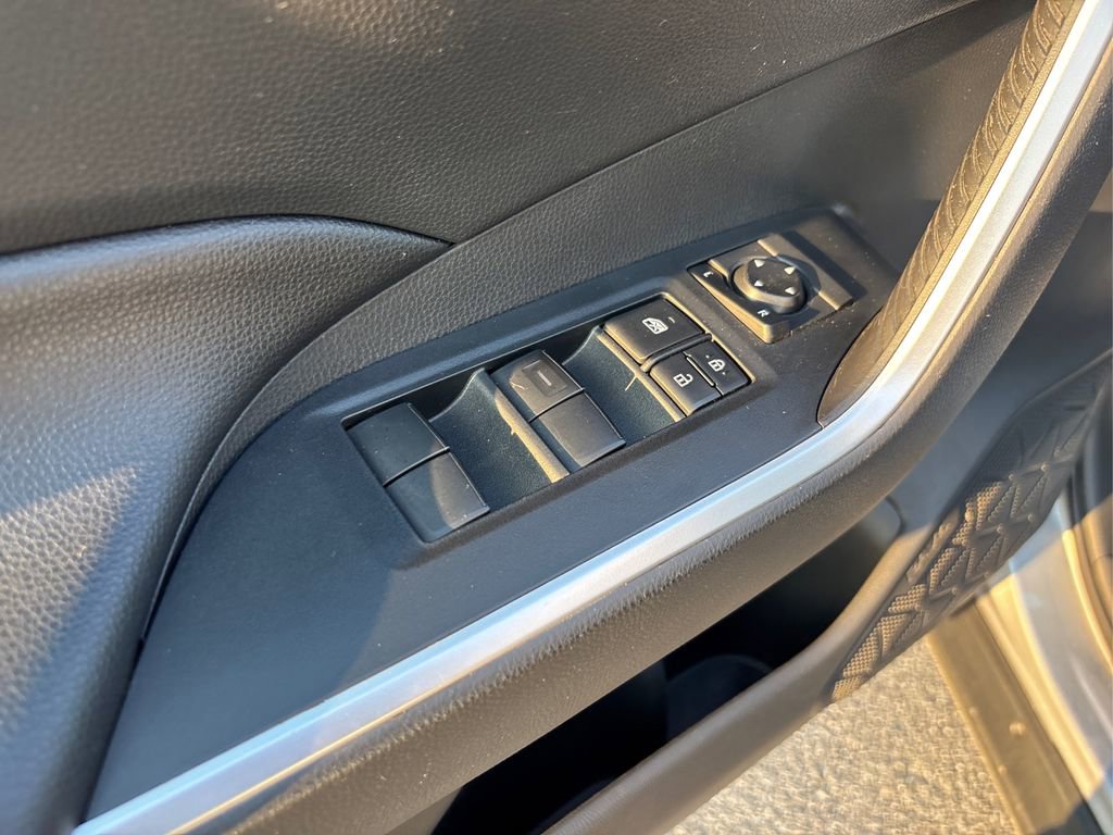 Used 2019 Toyota RAV4 XLE image 37