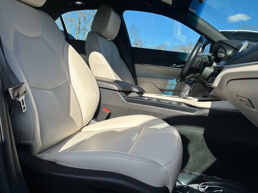 Used 2020 Cadillac CT4 Luxury w/ Bose Premium Audio Package image 28