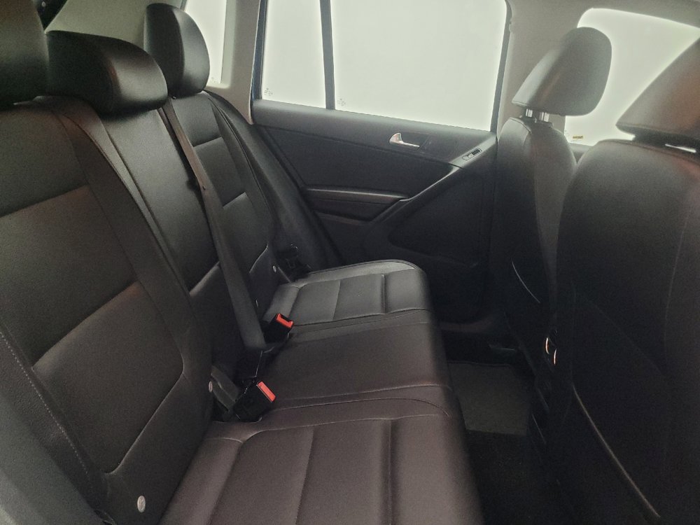 Used 2017 Volkswagen Tiguan S FWD image 19