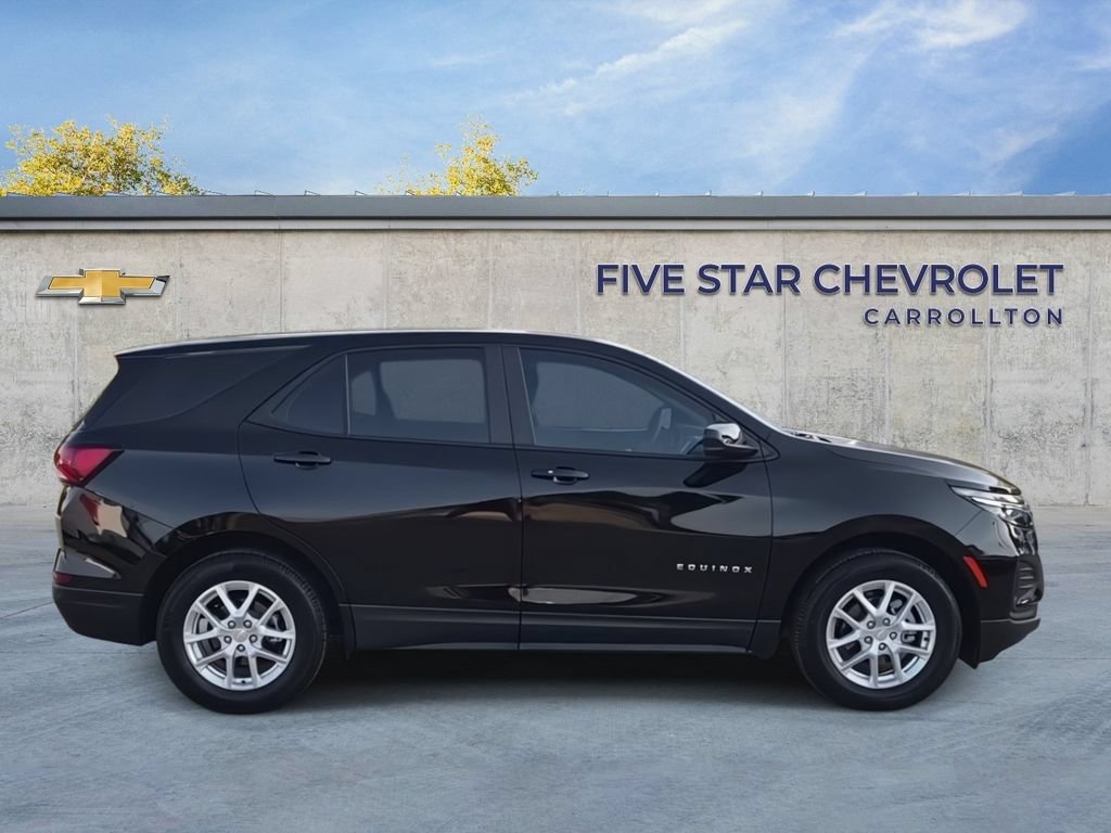 Used 2022 Chevrolet Equinox LS AWD/4WD image 9