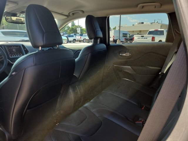Used 2021 Jeep Cherokee Latitude Lux w/ Comfort/Convenience Group AWD/4WD image 28