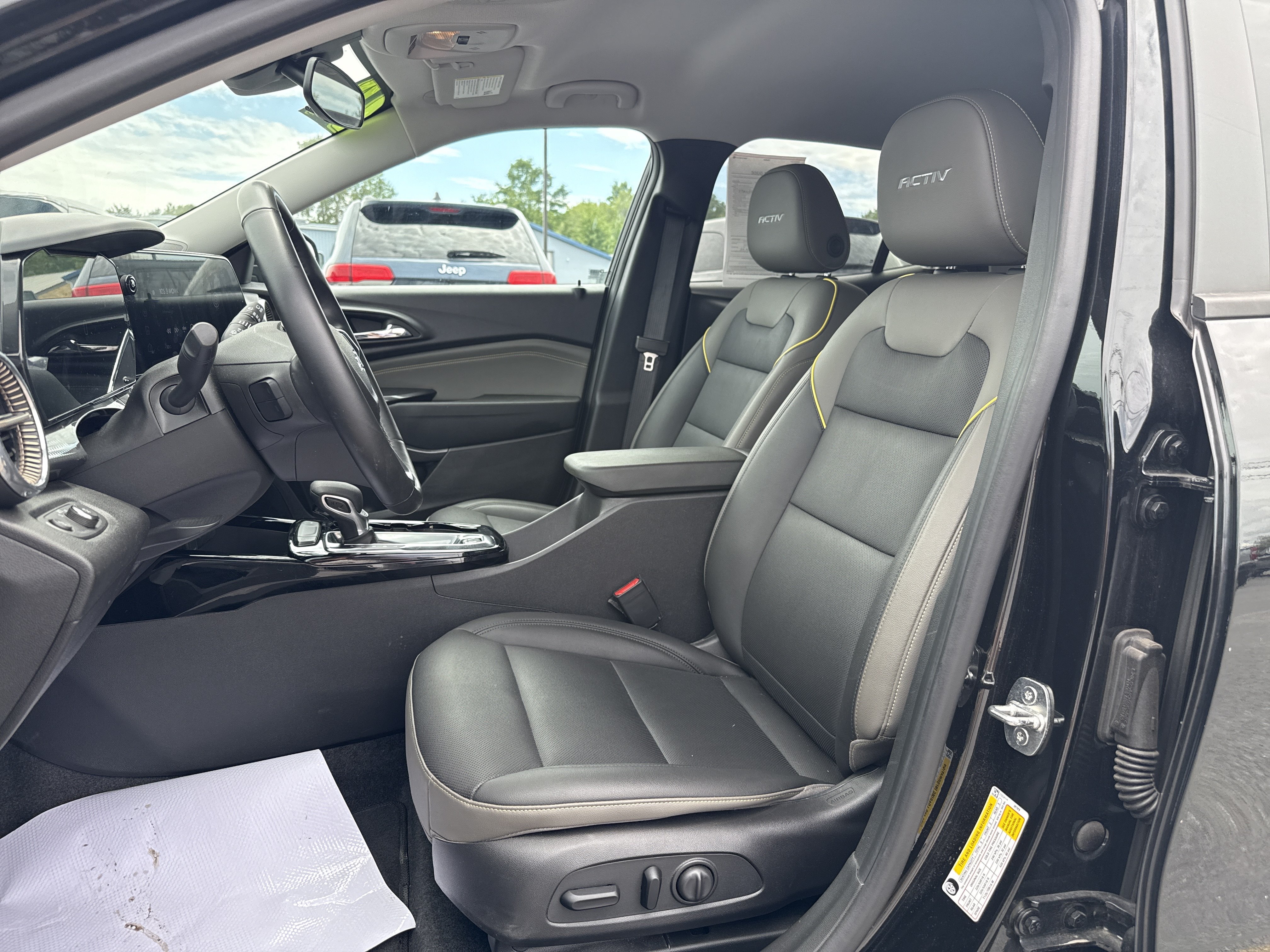 Used 2024 Chevrolet Trax ACTIV w/ Driver Confidence Package FWD image 5