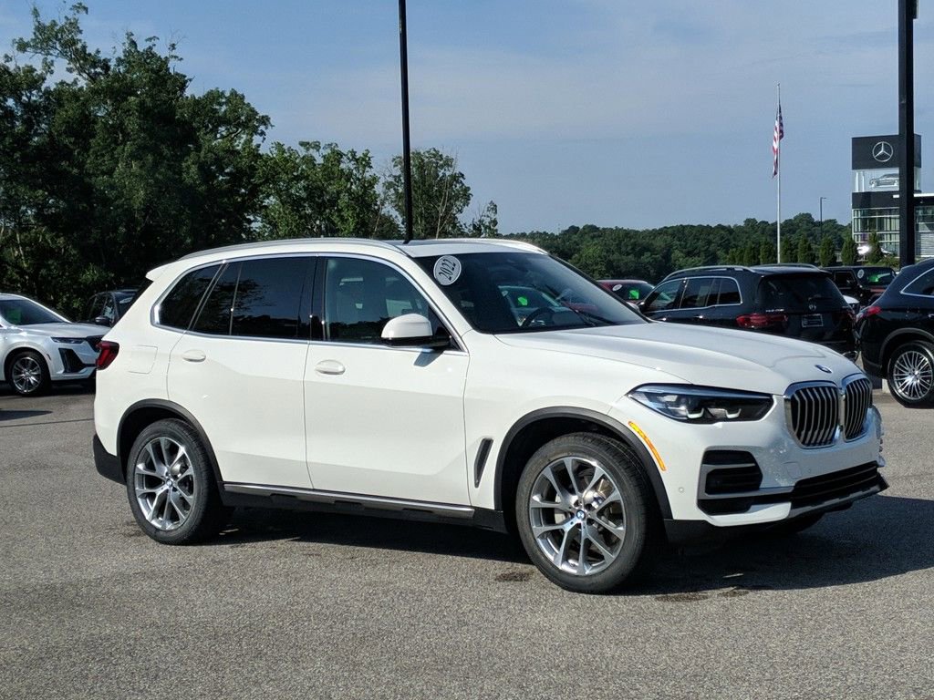 Used 2022 BMW X5 sDrive40i w/ Premium Package