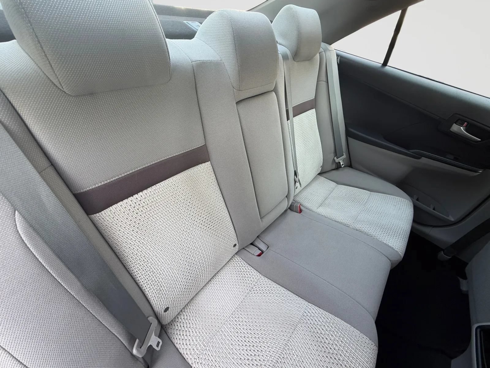 Used 2012 Toyota Camry LE FWD image 18
