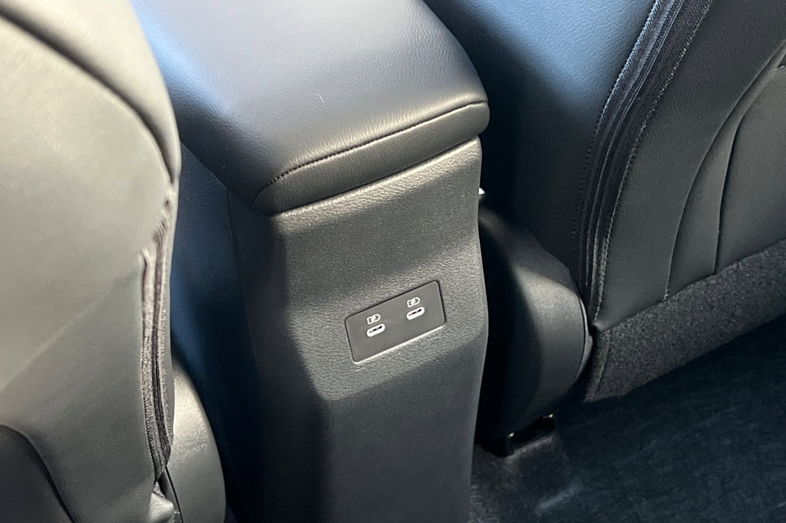 New 2026 Nissan Kicks SR w/ Cold Weather Package image 15