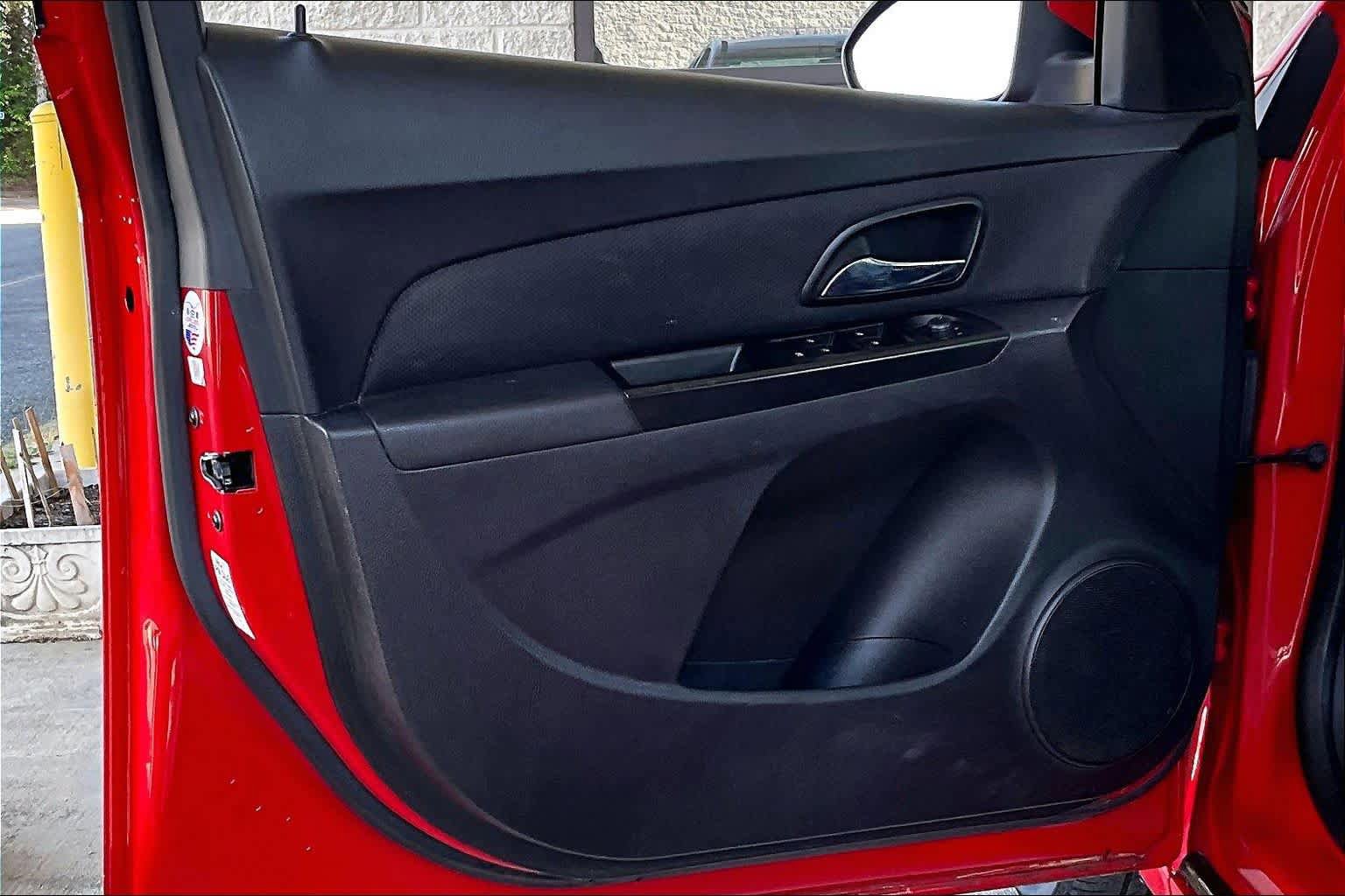 Used 2014 Chevrolet Cruze LT image 20