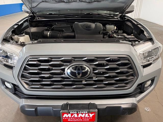 Used 2021 Toyota Tacoma TRD Off-Road w/ TRD Premium Off Road Package AWD/4WD image 9