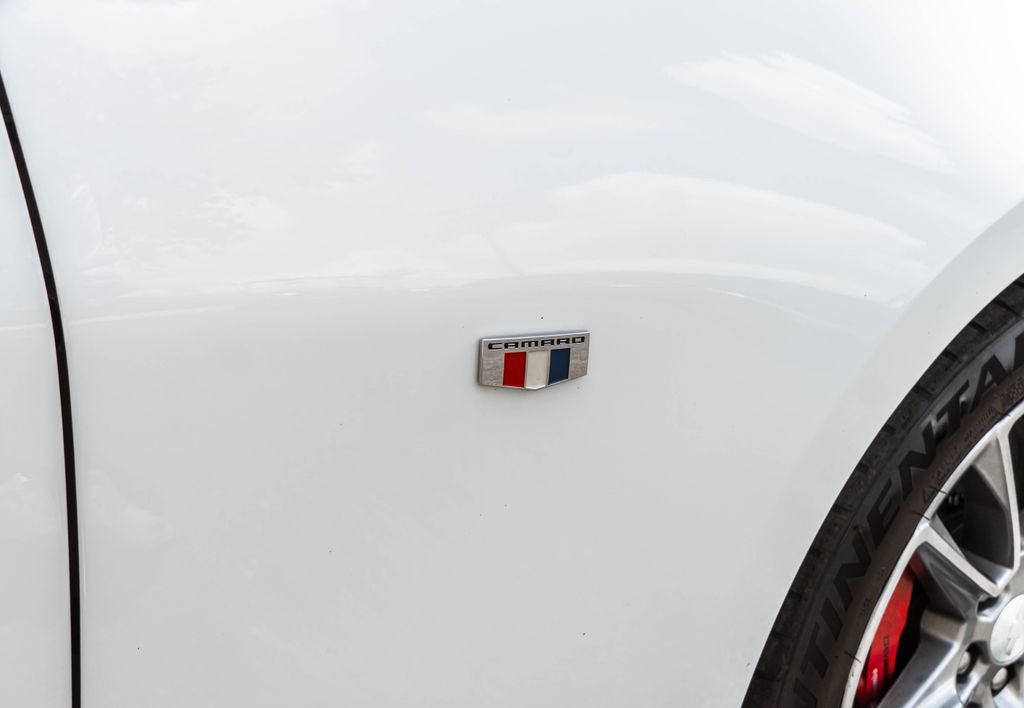 Used 2019 Chevrolet Camaro SS RWD image 4