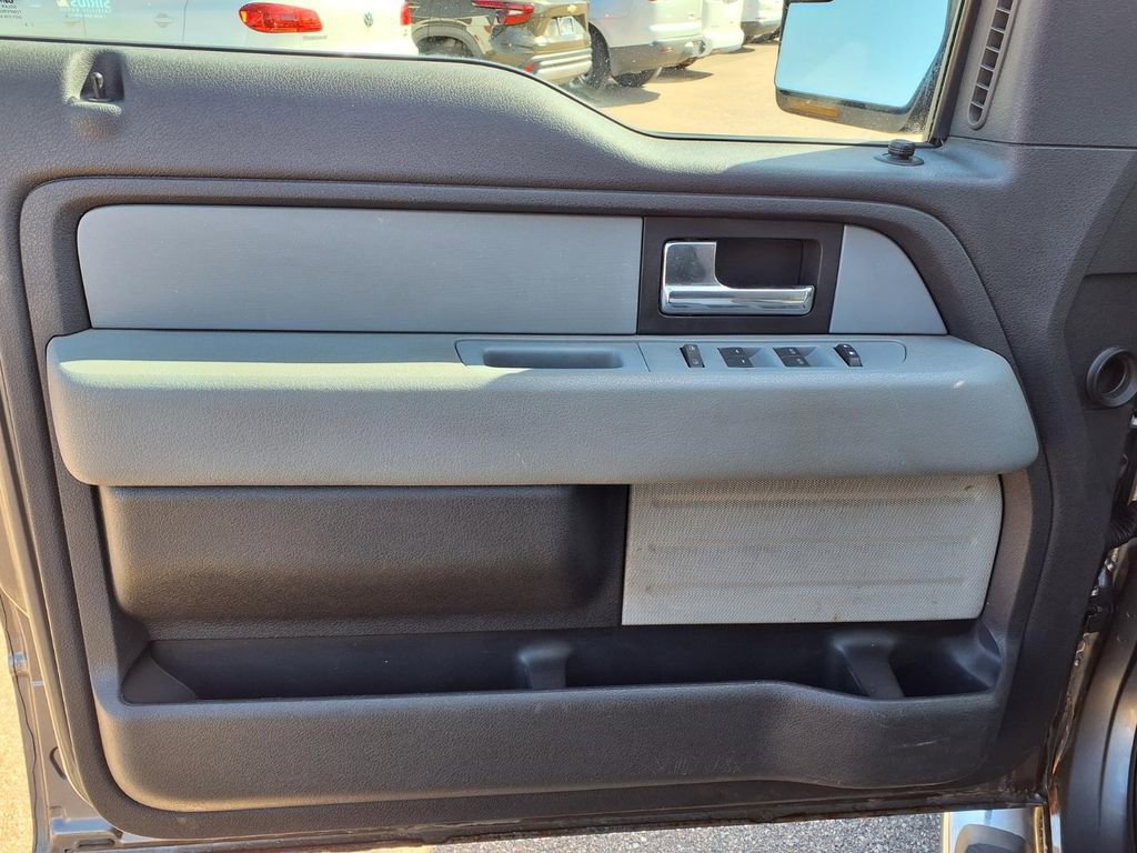 Used 2013 Ford F150 XLT w/ Luxury Equipment Group image 10
