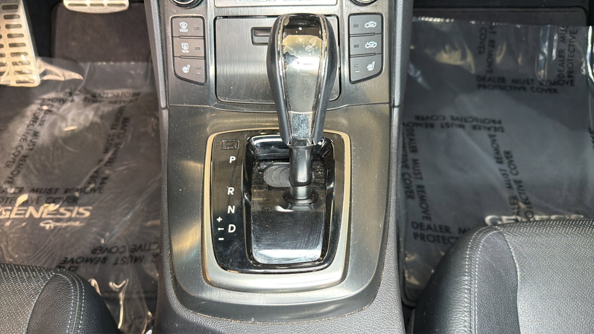 Used 2016 Hyundai Genesis Coupe 3.8 RWD image 22