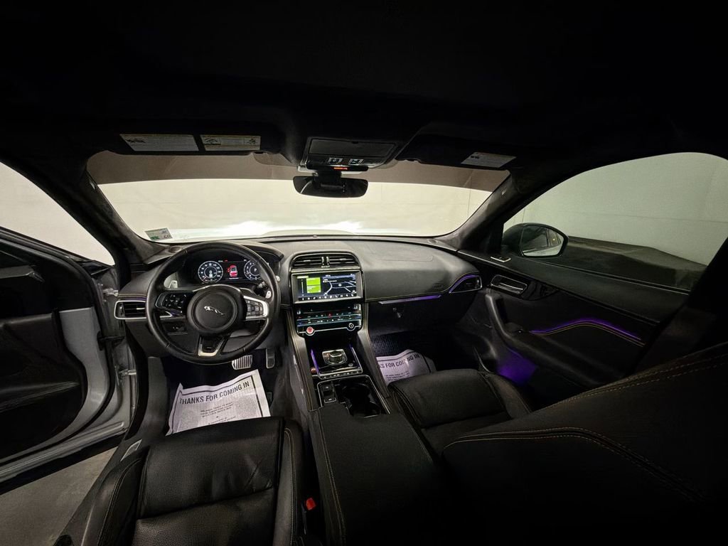 Used 2020 Jaguar F-PACE 300 Sport image 21