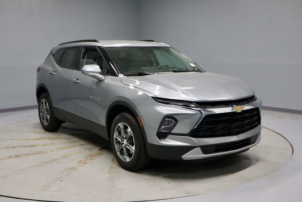 Used 2023 Chevrolet Blazer LT w/ Convenience Package FWD image 1