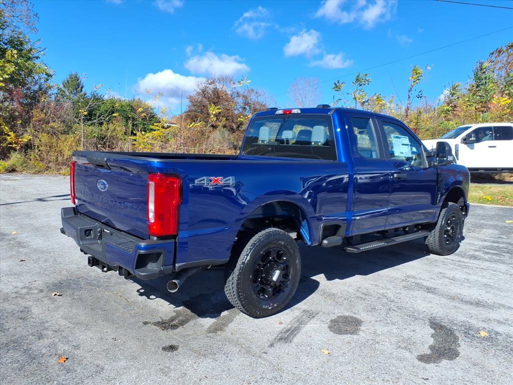 New 2026 Ford F350 4x4 SuperCab Super Duty image 4