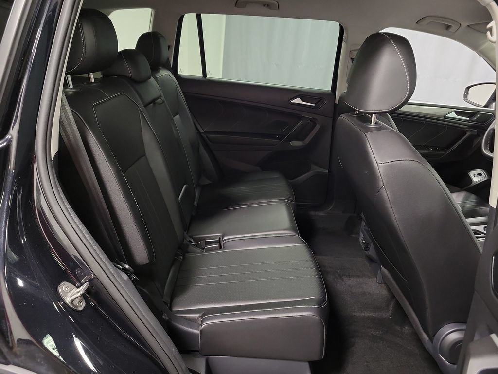 Used 2024 Volkswagen Tiguan SE AWD/4WD image 27