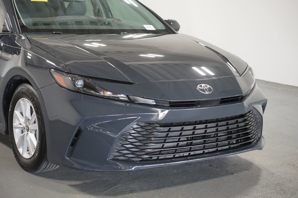 Certified 2025 Toyota Camry LE image 4