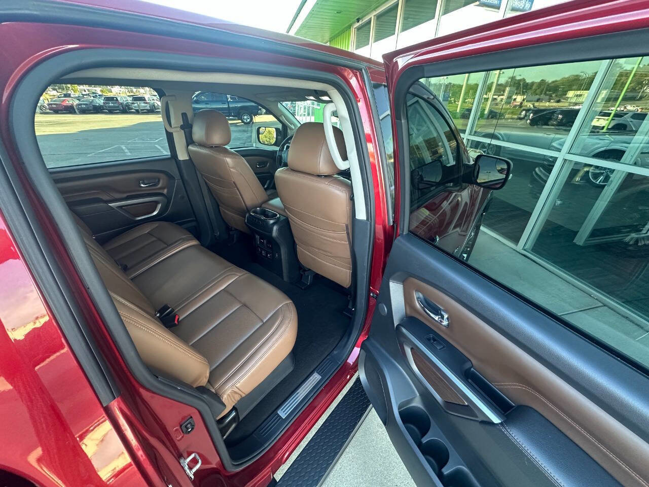 Used 2019 Nissan Titan Platinum Reserve w/ Platinum Utility Package image 14