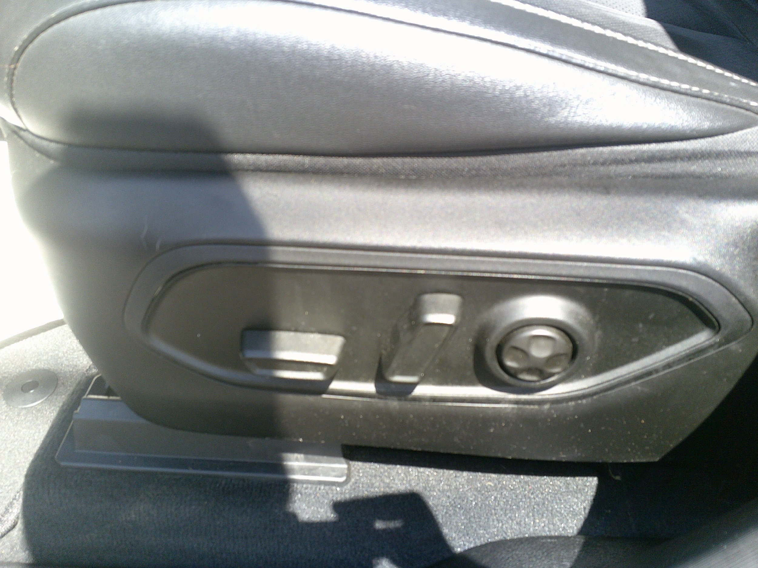 Used 2023 Jeep Grand Cherokee L Laredo AWD/4WD image 13