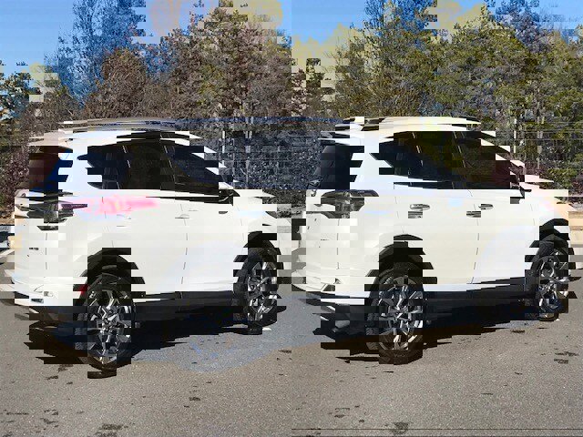 Used 2016 Toyota RAV4 Limited image 4
