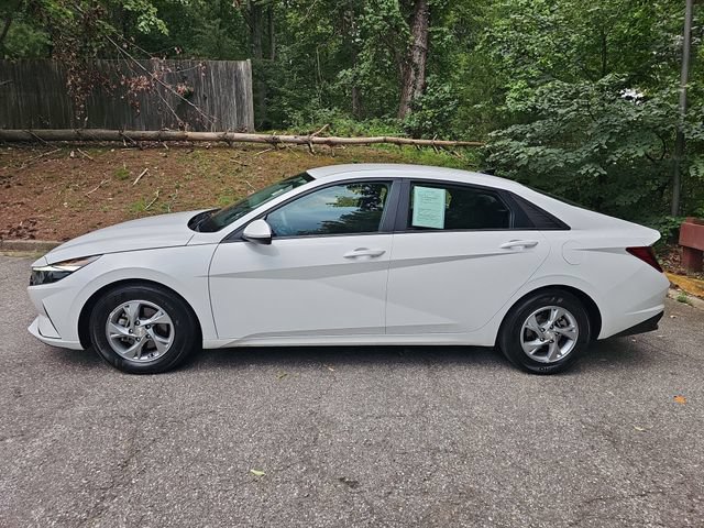Used 2023 Hyundai Elantra SE FWD image 5