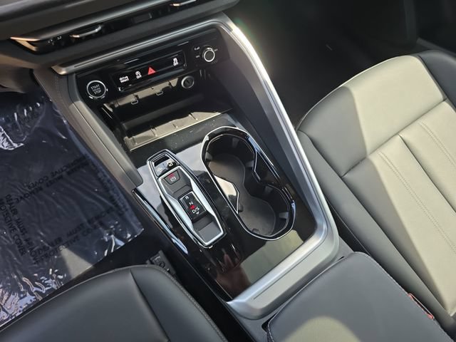 Used 2025 Audi Q5 Premium w/ Convenience Package AWD/4WD image 28