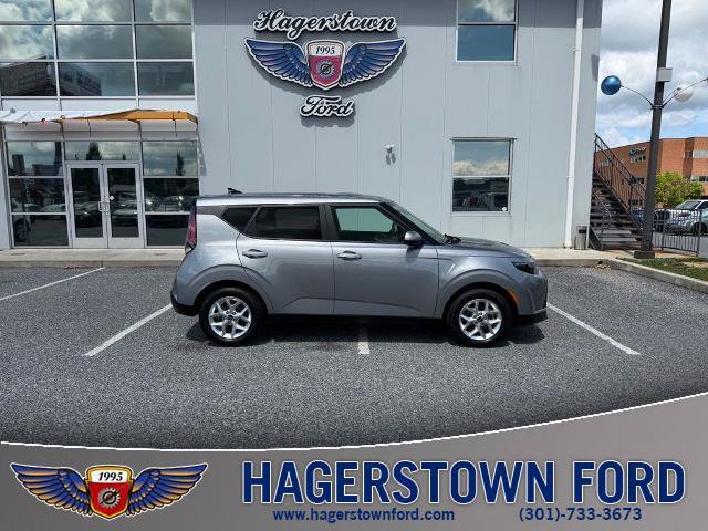 Used 2025 Kia Soul LX w/ LX Technology Package
