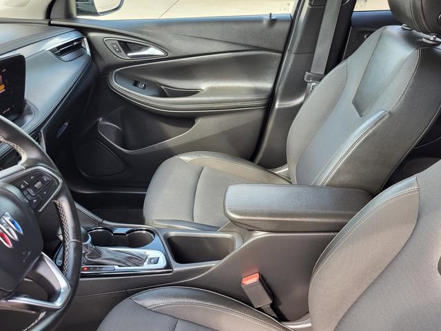 Used 2025 Buick Encore GX Preferred image 9