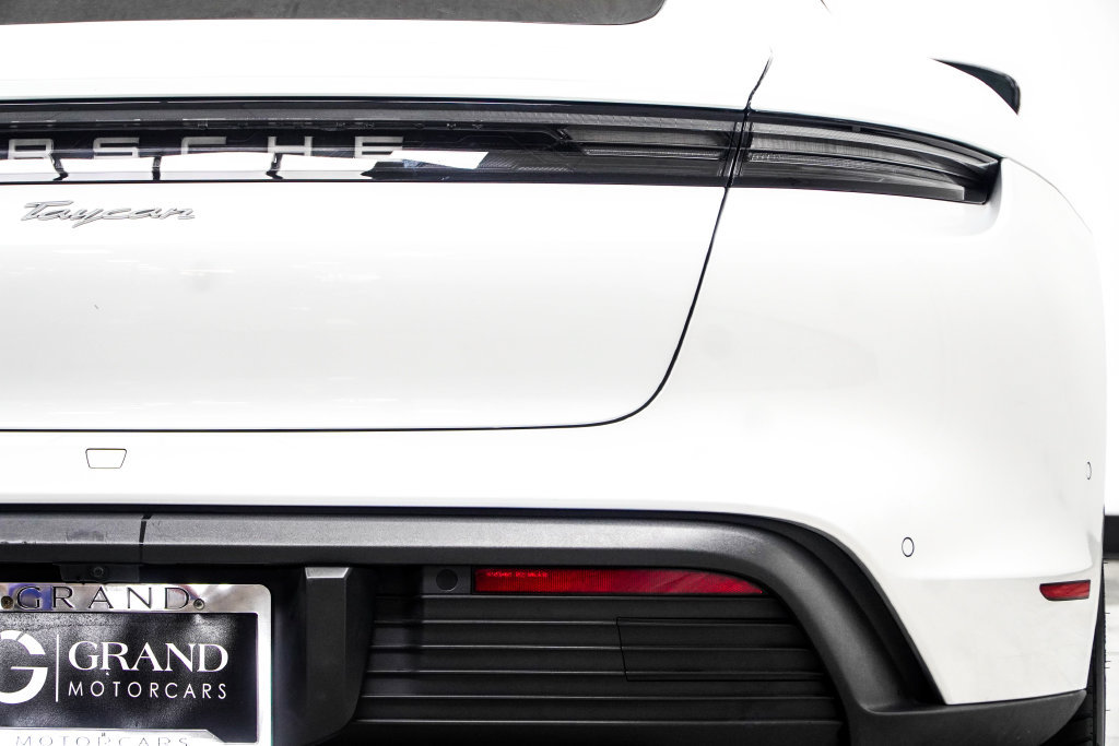 Used 2024 Porsche Taycan RWD image 19