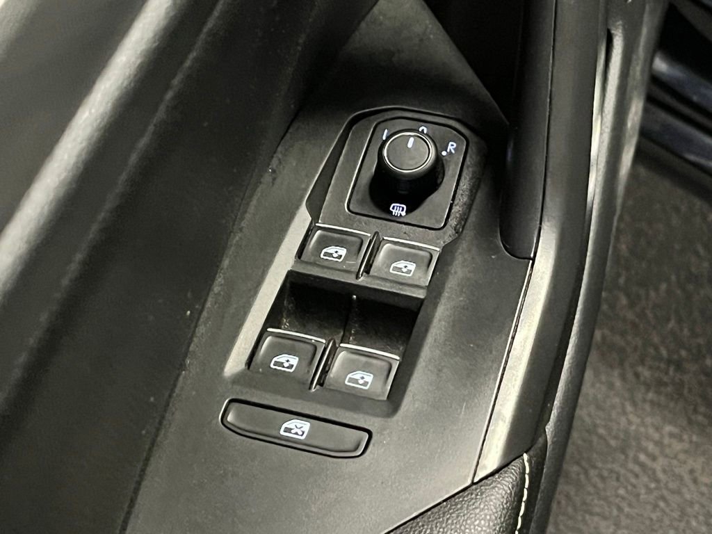 Used 2023 Volkswagen Jetta Sport image 15