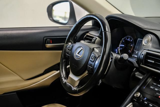 Used 2017 Lexus IS 200t w/ Premium Package RWD image 17