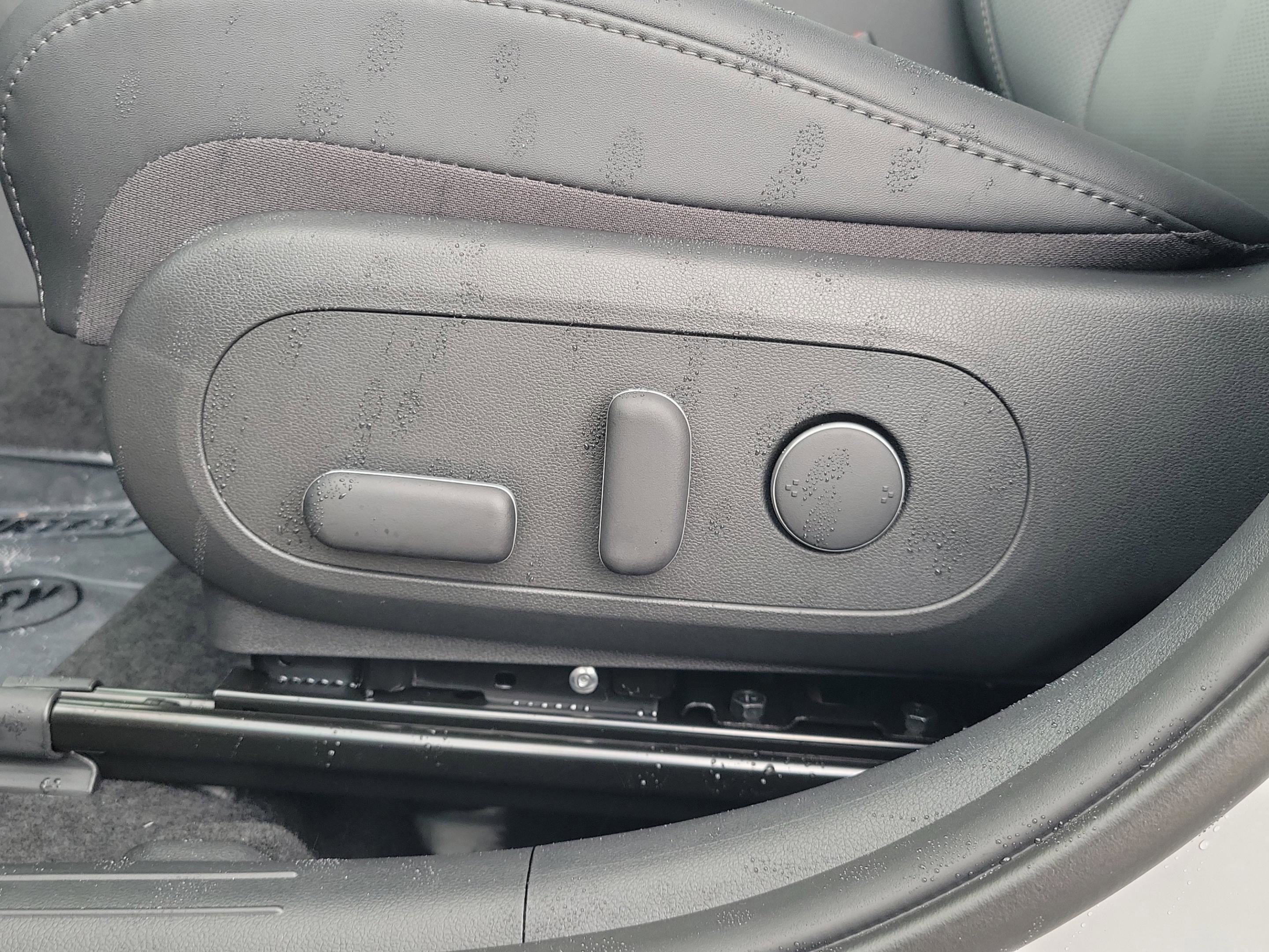 New 2026 Hyundai Kona SEL Premium image 17