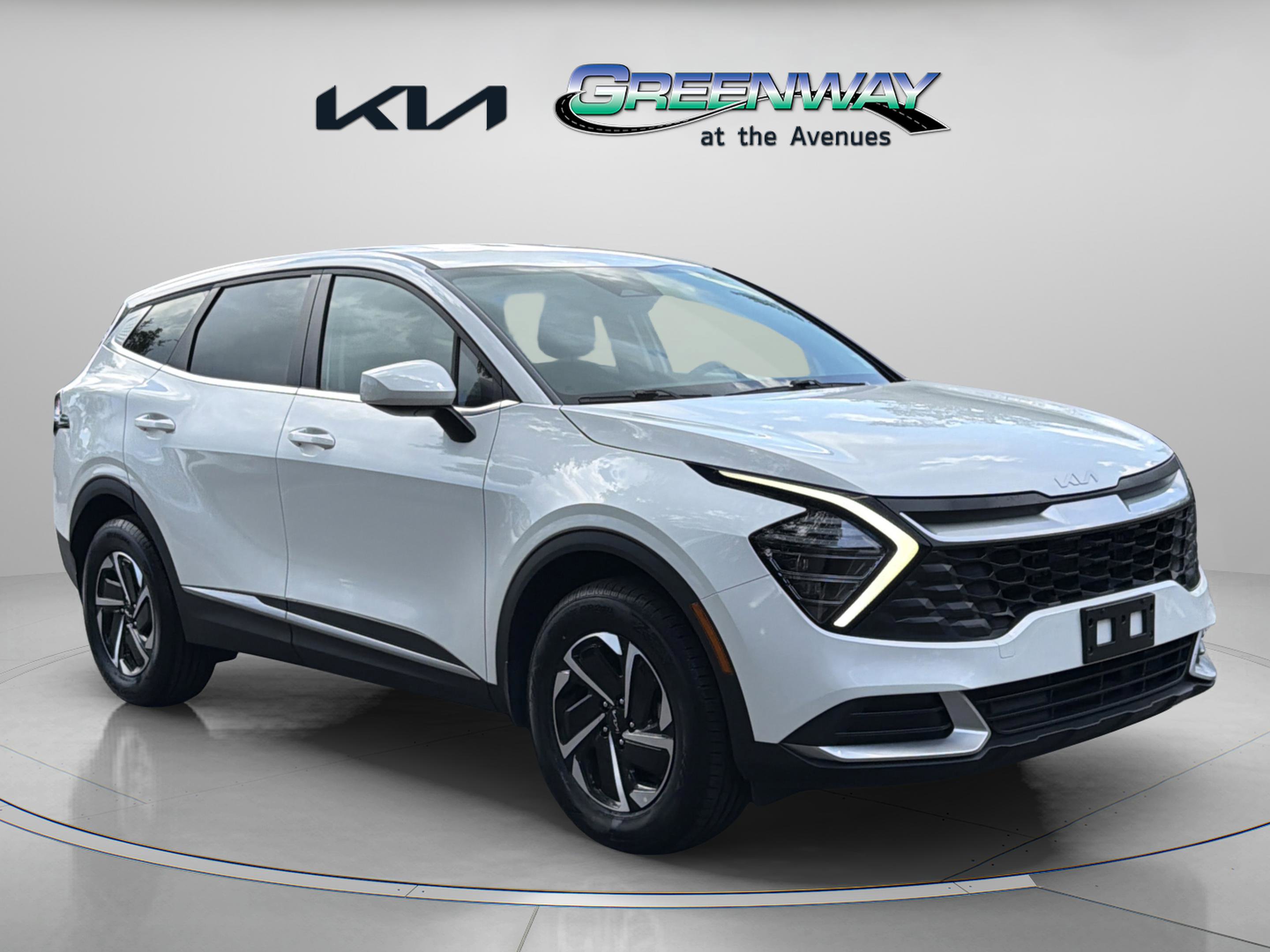 Certified 2024 Kia Sportage LX AWD/4WD image 2