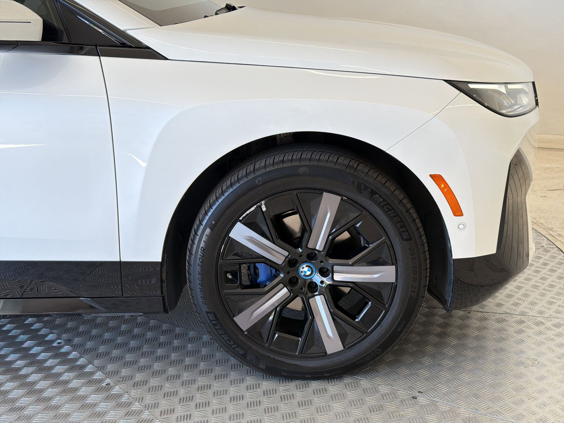 Certified 2024 BMW iX xDrive50 w/ Premium Package AWD/4WD image 12