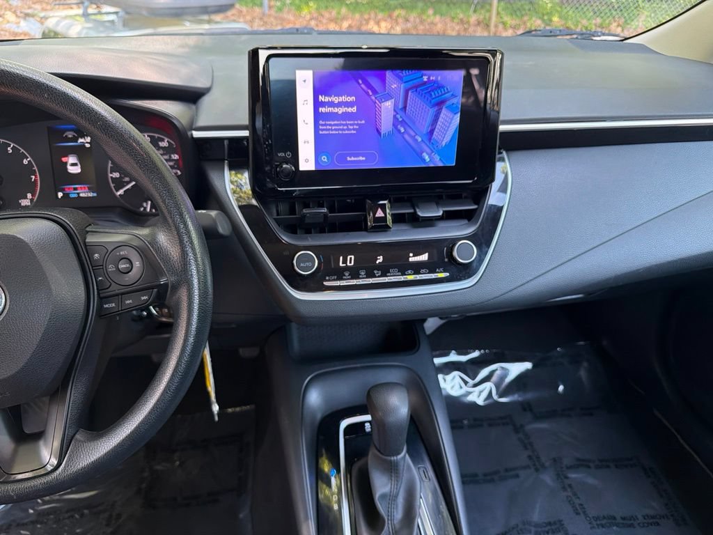 Used 2024 Toyota Corolla LE FWD image 17