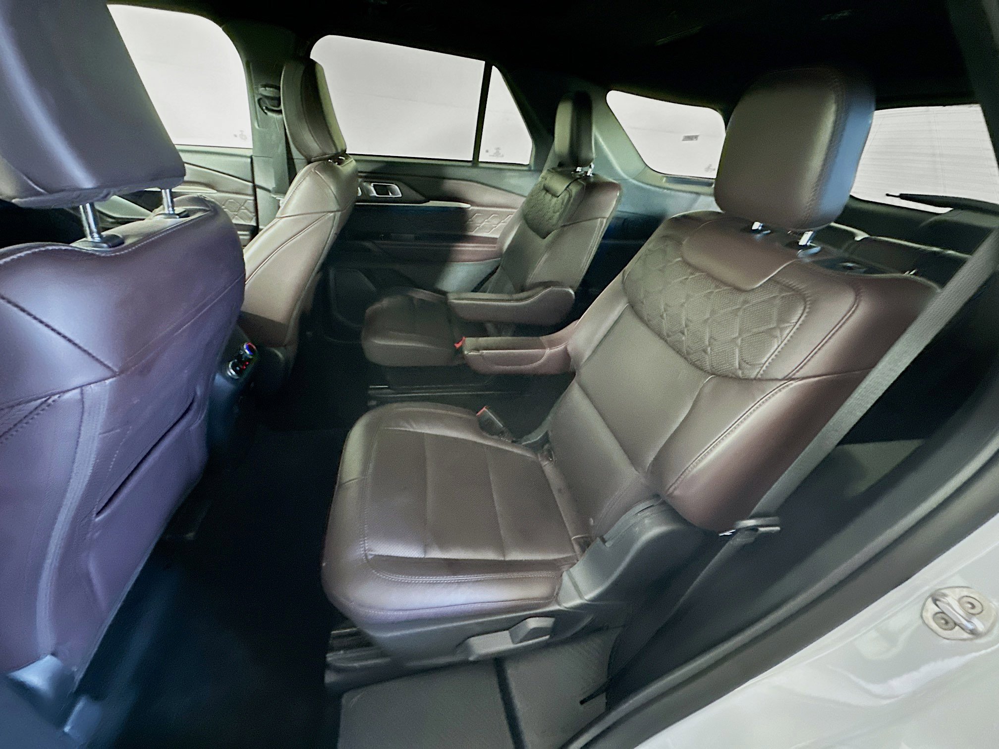 Used 2025 Ford Explorer Platinum w/ LUX Leather Package image 30