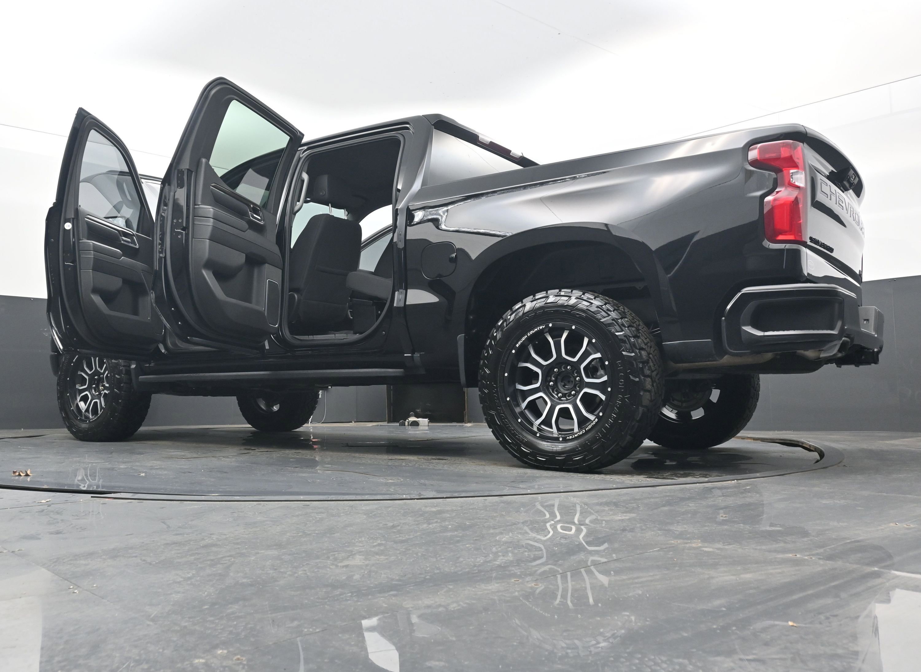 Used 2023 Chevrolet Silverado 1500 RST w/ Z71 Off-Road Package image 32