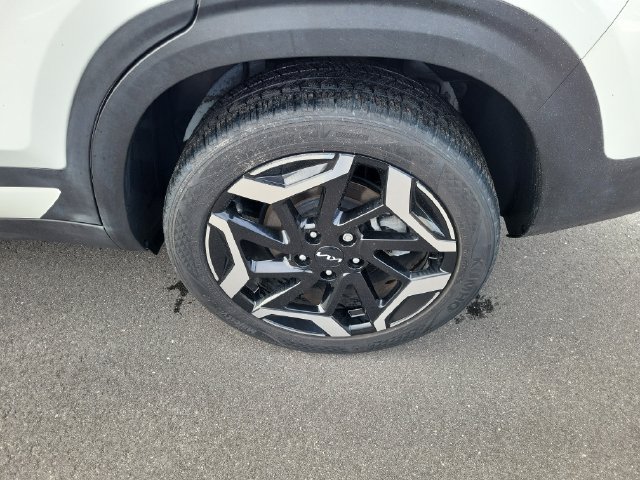 Used 2024 Kia Seltos SX AWD/4WD image 7