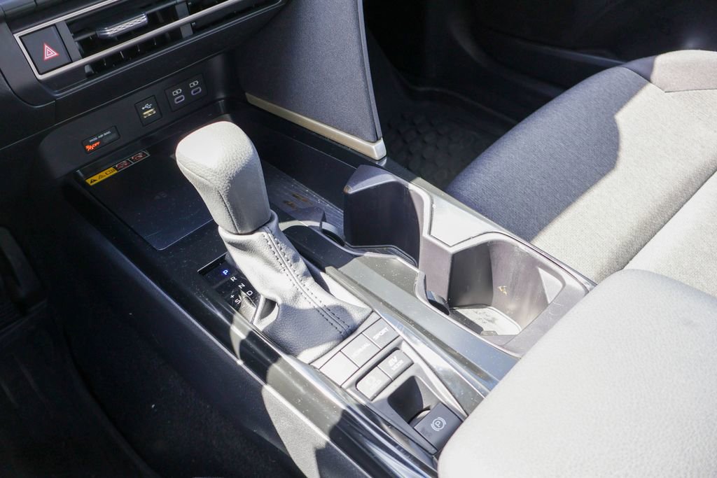 Used 2025 Toyota Camry LE w/ Convenience Package image 15