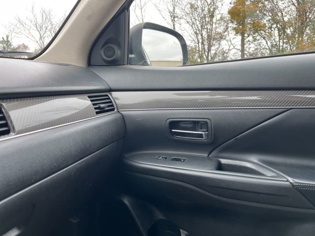 Used 2020 Mitsubishi Outlander SEL image 26