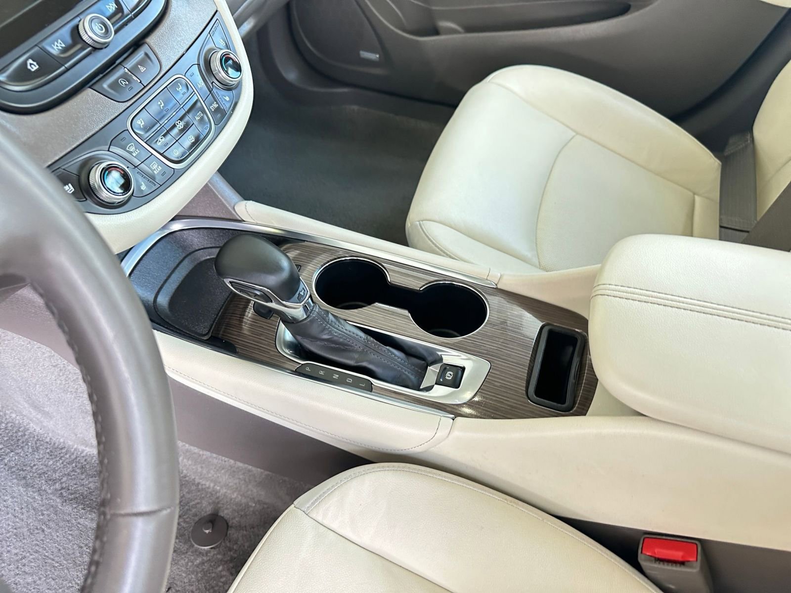 Used 2024 Chevrolet Malibu LT image 41