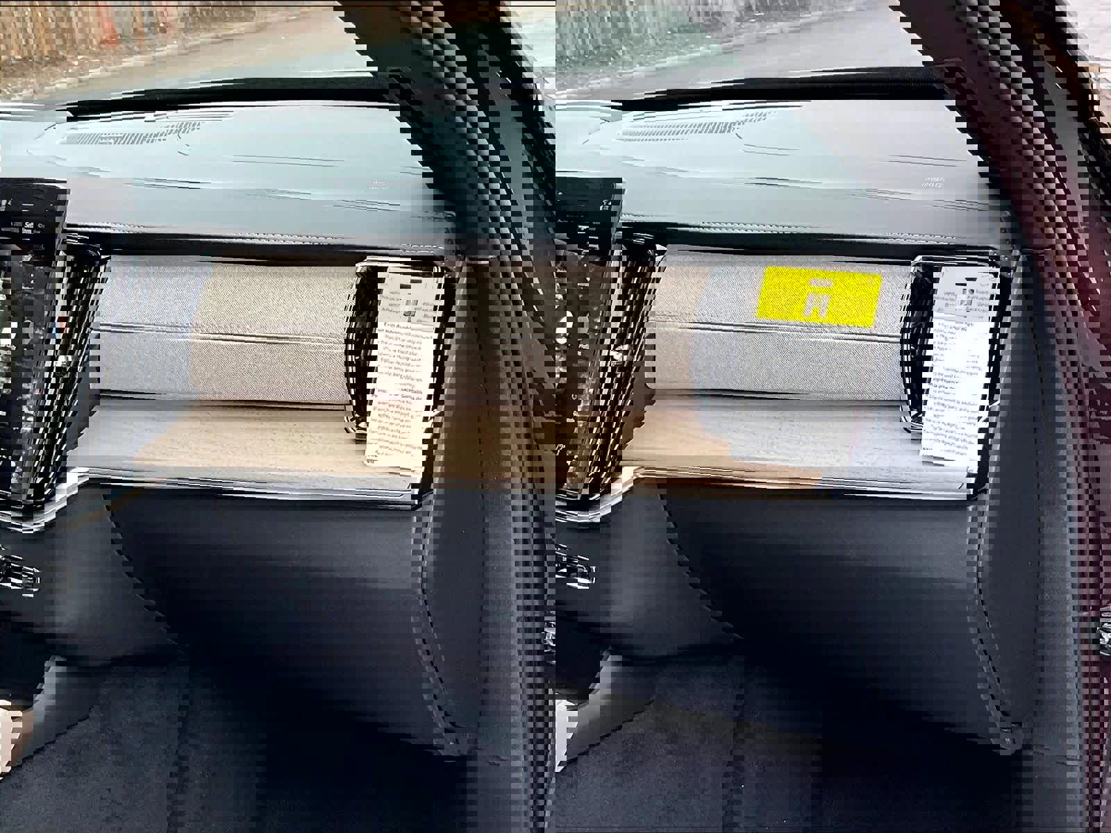 New 2026 Volvo XC90 T8 Ultra w/ Protection Package Premier image 29